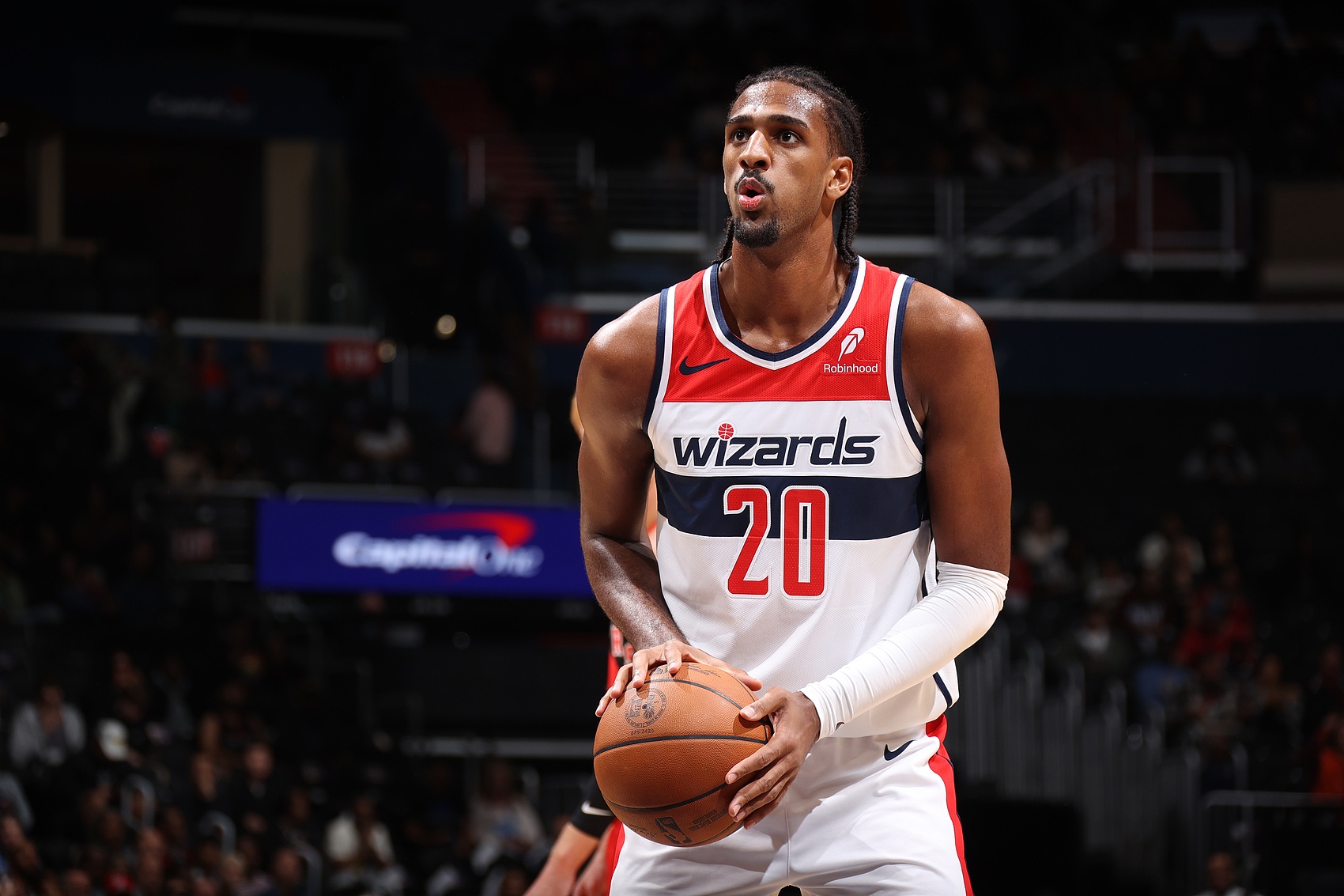 76人新秀表现惊艳，全场观众掌声不断，市场信息已经什么数据.的简单介绍